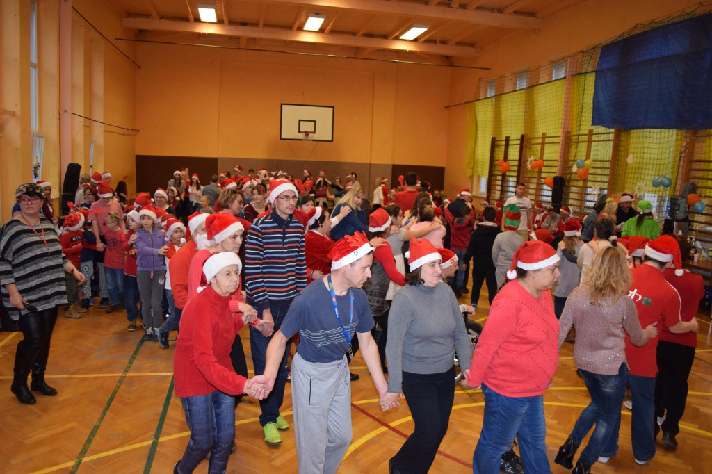 Integracyjna zabawa mikołajkowa