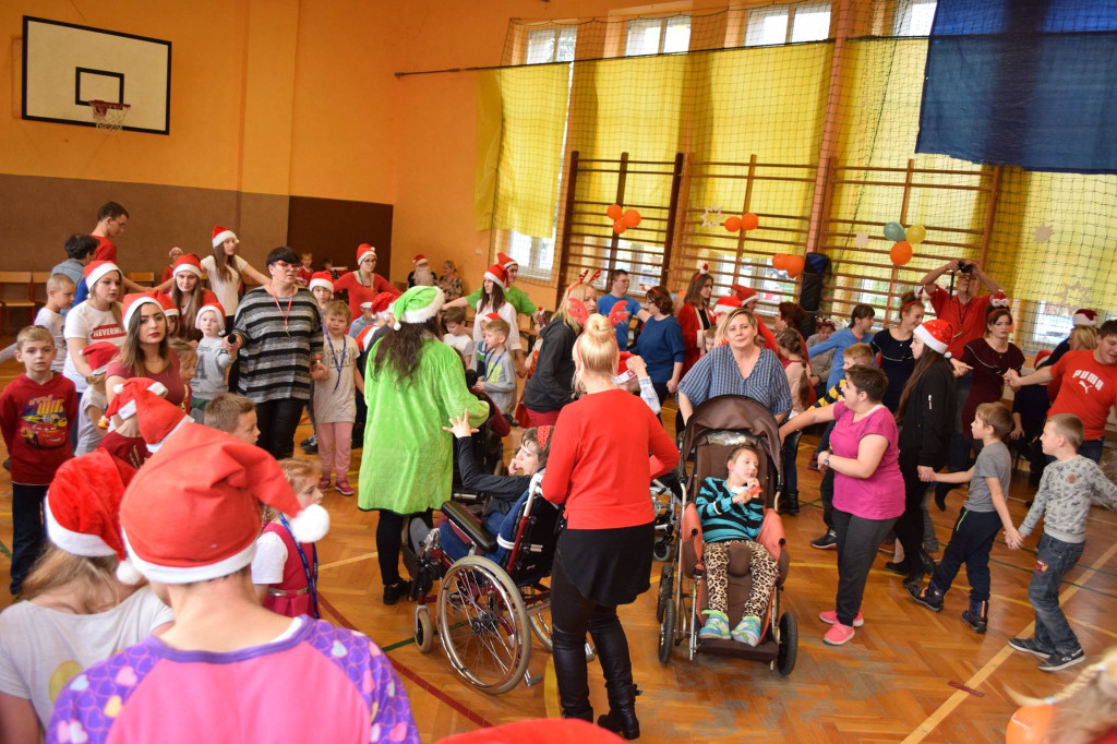 Integracyjna zabawa mikołajkowa