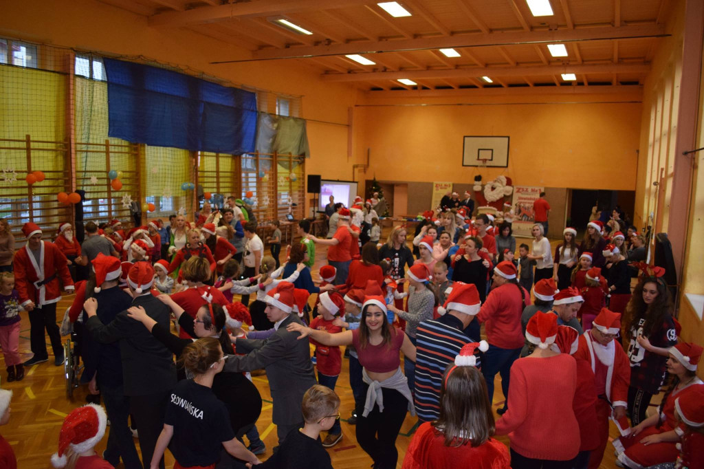 Integracyjna zabawa mikołajkowa