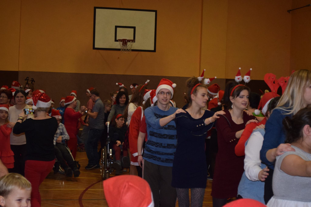 Integracyjna zabawa mikołajkowa