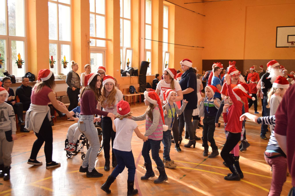 Integracyjna zabawa mikołajkowa