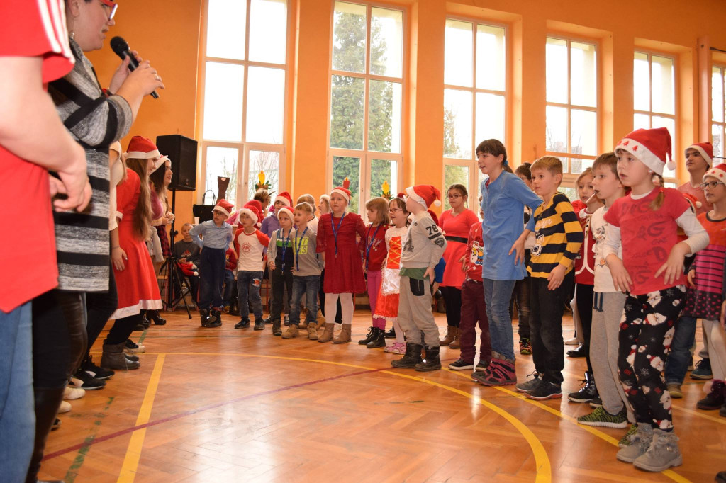 Integracyjna zabawa mikołajkowa