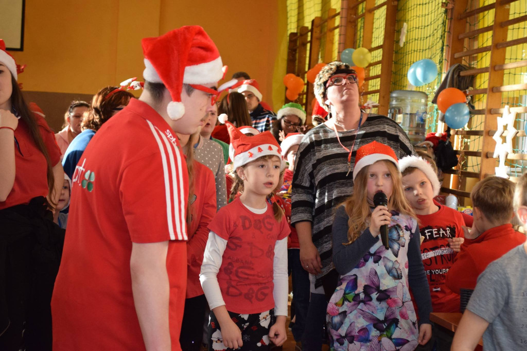 Integracyjna zabawa mikołajkowa