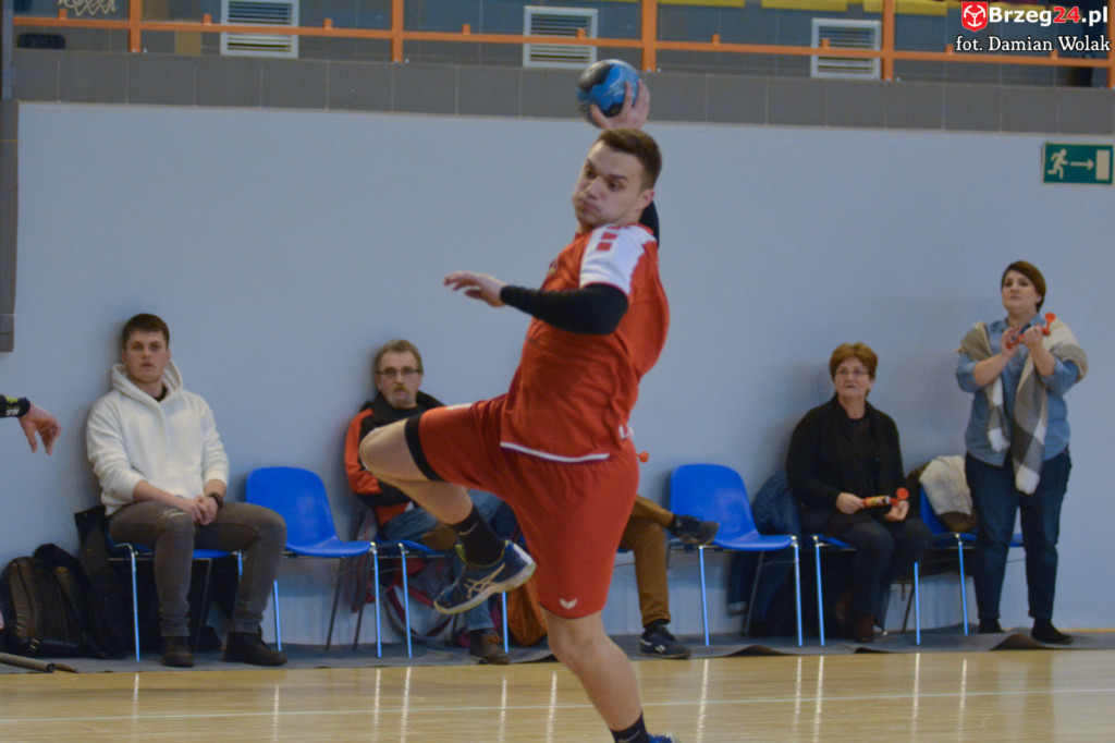 Rzuty karne na korzyść Tęczy. Olimp z jednym punktem