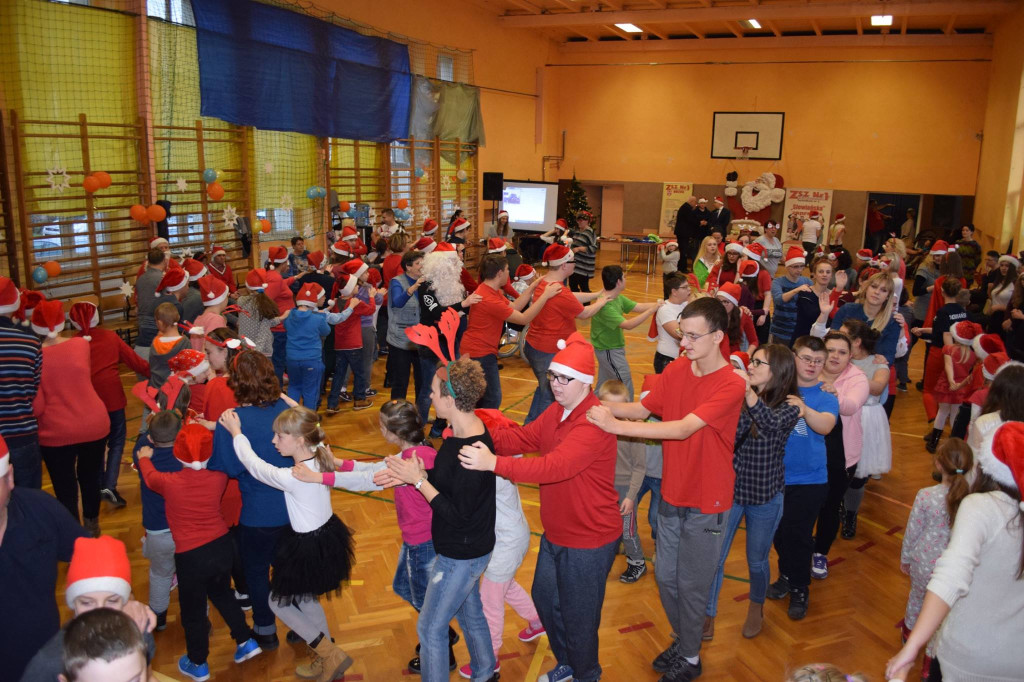 Integracyjna zabawa mikołajkowa