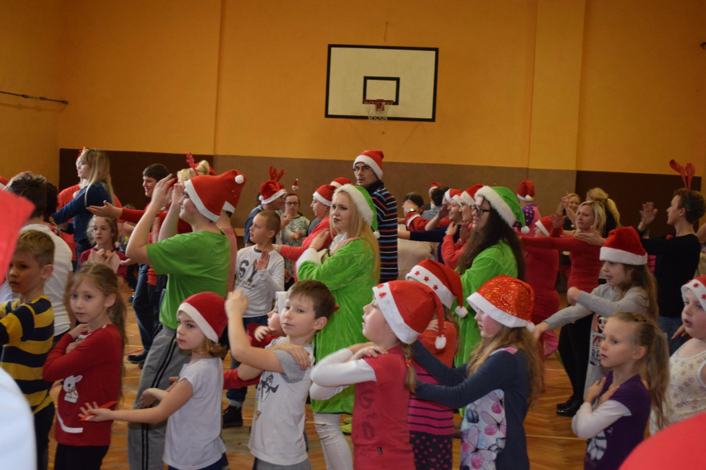 Integracyjna zabawa mikołajkowa