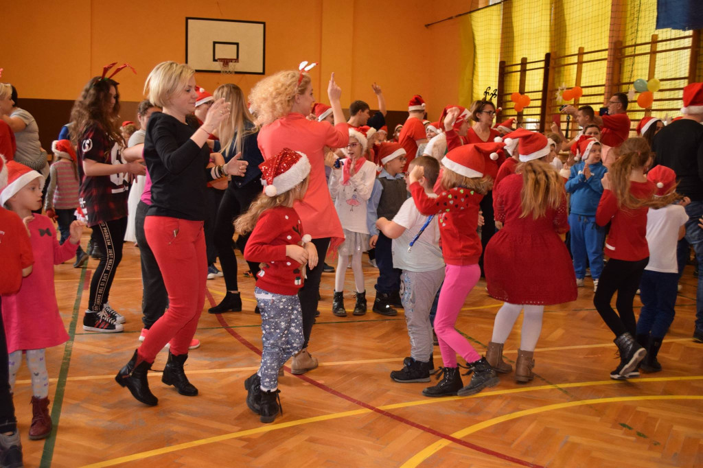 Integracyjna zabawa mikołajkowa