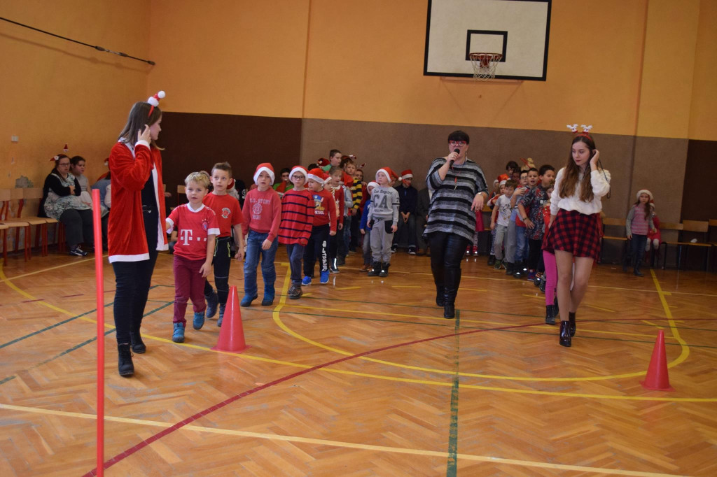 Integracyjna zabawa mikołajkowa