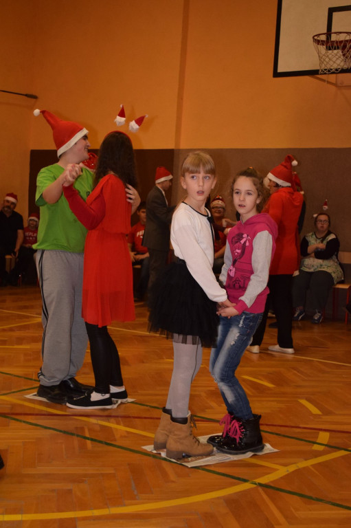 Integracyjna zabawa mikołajkowa