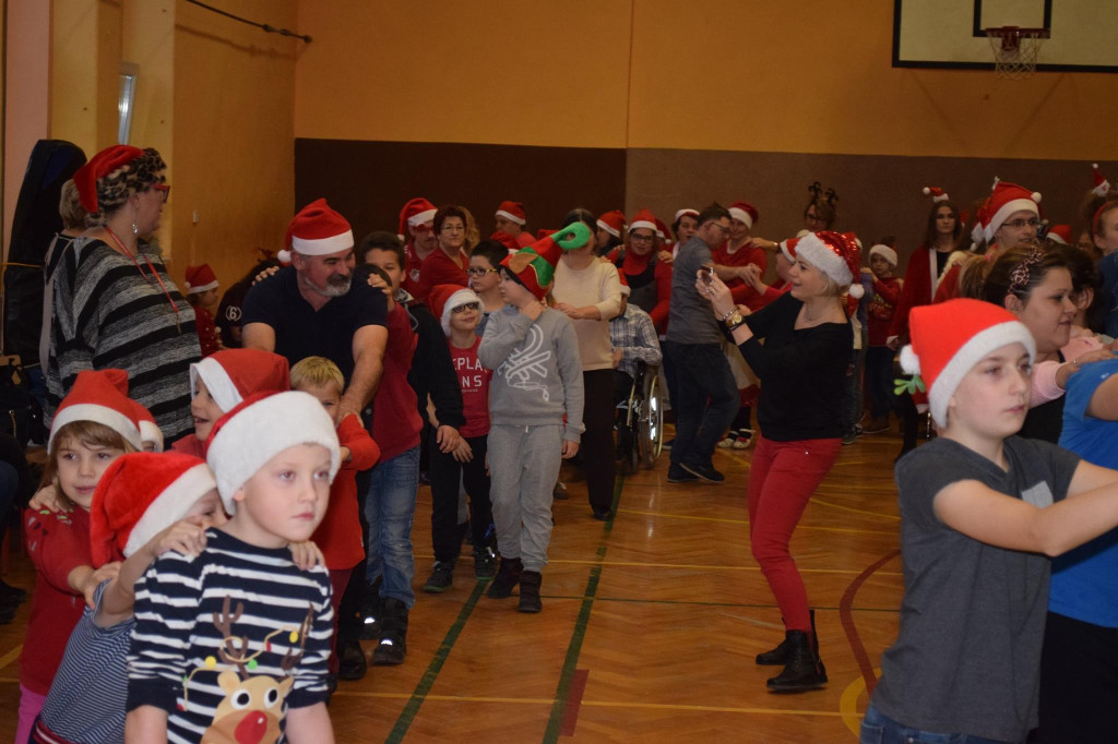 Integracyjna zabawa mikołajkowa