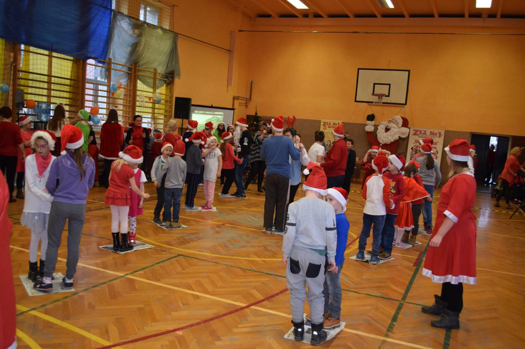 Integracyjna zabawa mikołajkowa