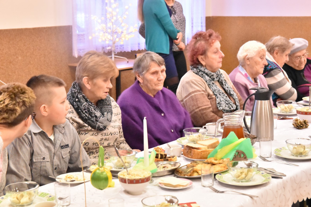 Świątecznie i serdecznie. Spotkanie wigilijne w Gierszowicach
