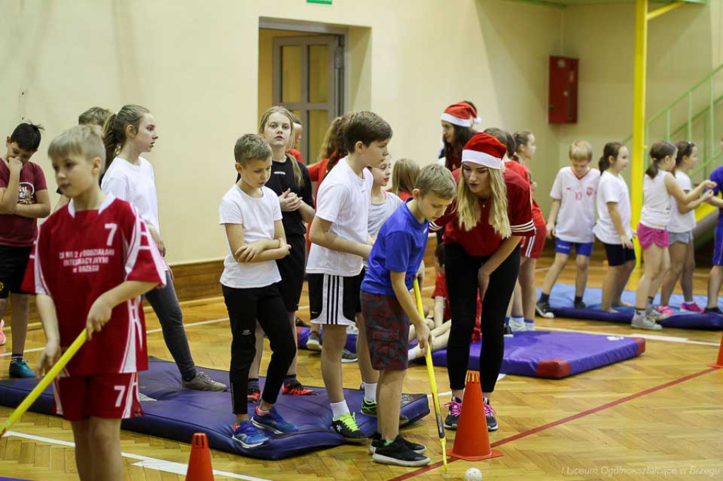 Mikołajki na sportowo w I LO w Brzegu
