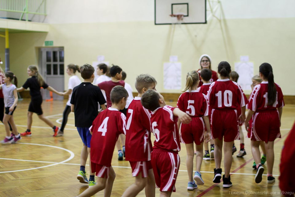 Mikołajki na sportowo w I LO w Brzegu