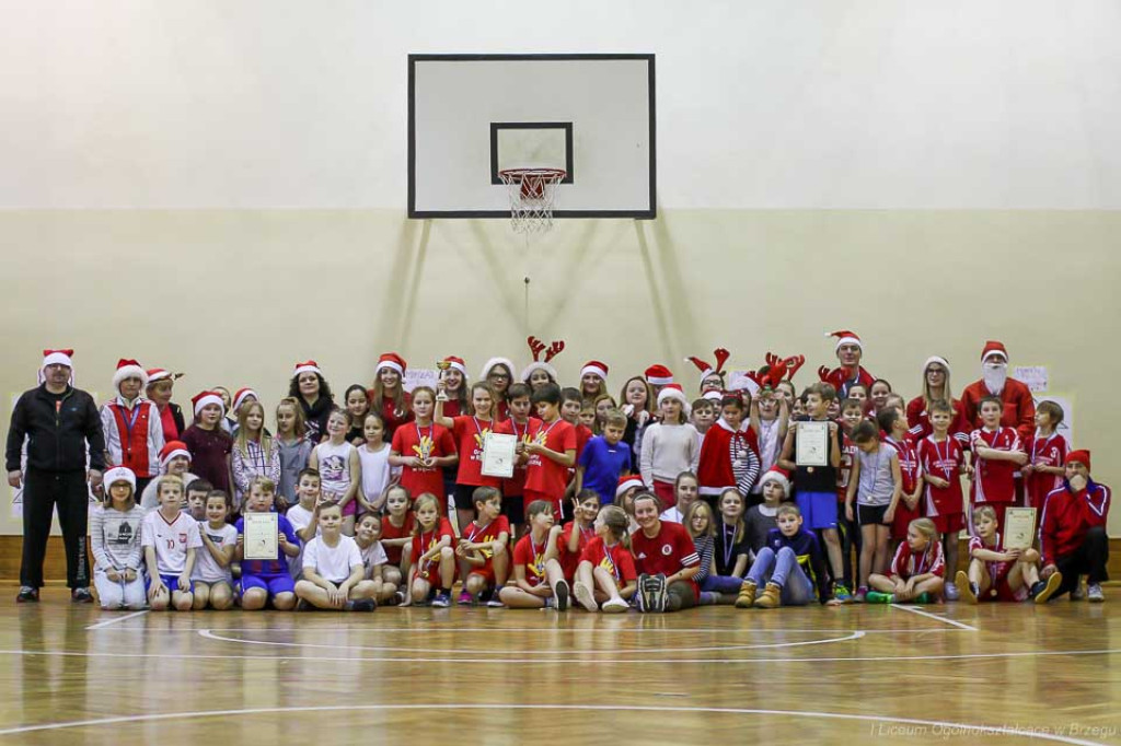 Mikołajki na sportowo w I LO w Brzegu