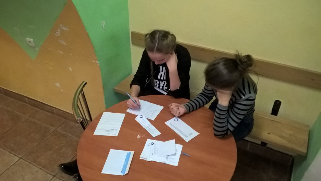 Wieczór z matematyką w Publicznej Szkole Podstawowej w Lewinie Brzeskim