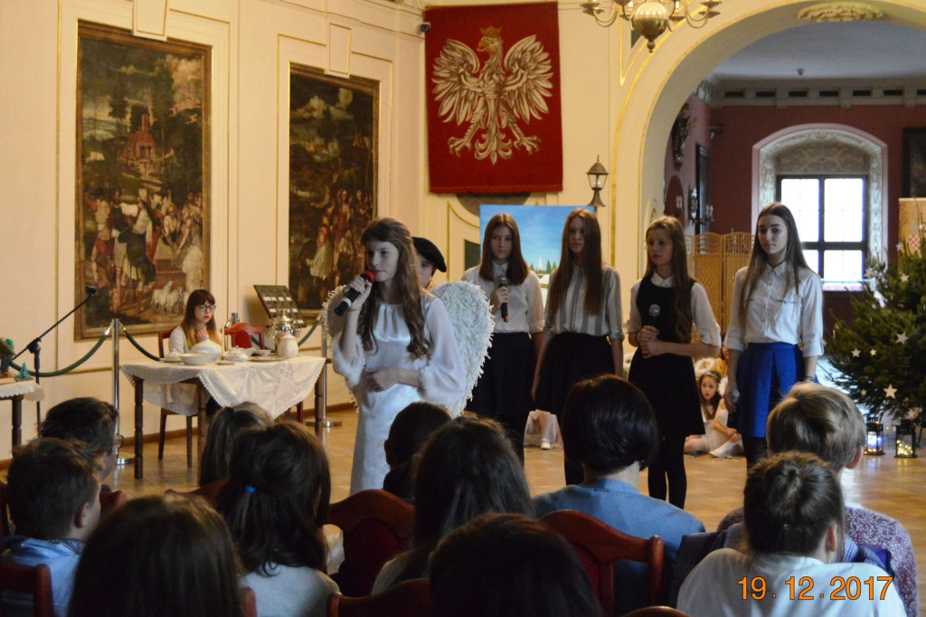 Jasełka na Zamku Piastów Śląskich w wykonaniu uczniów PSP nr 1