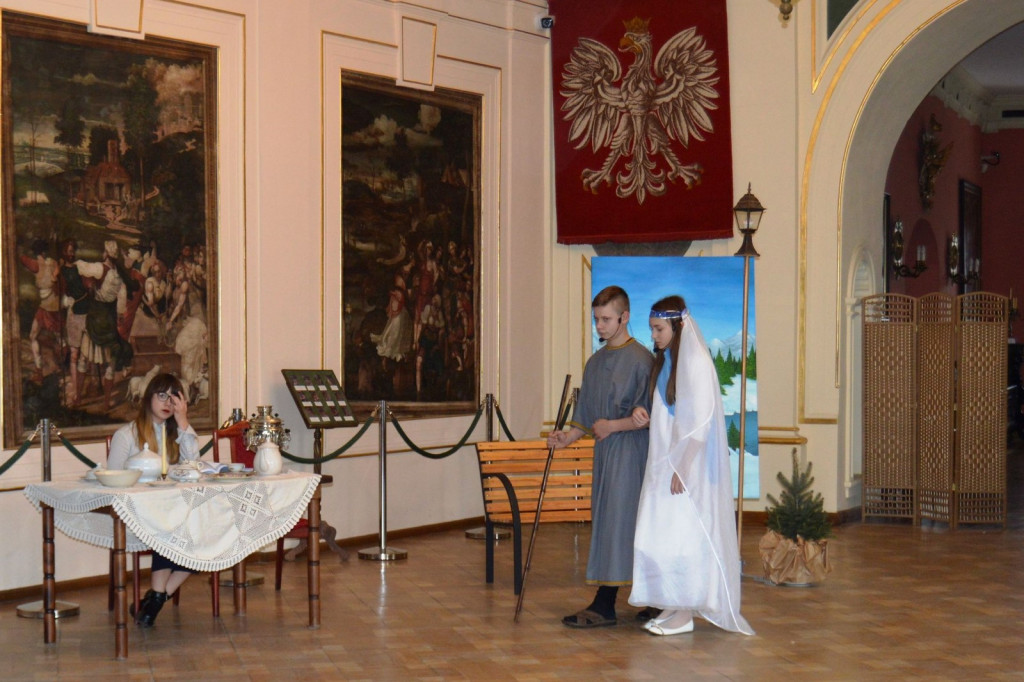 Jasełka na Zamku Piastów Śląskich w wykonaniu uczniów PSP nr 1