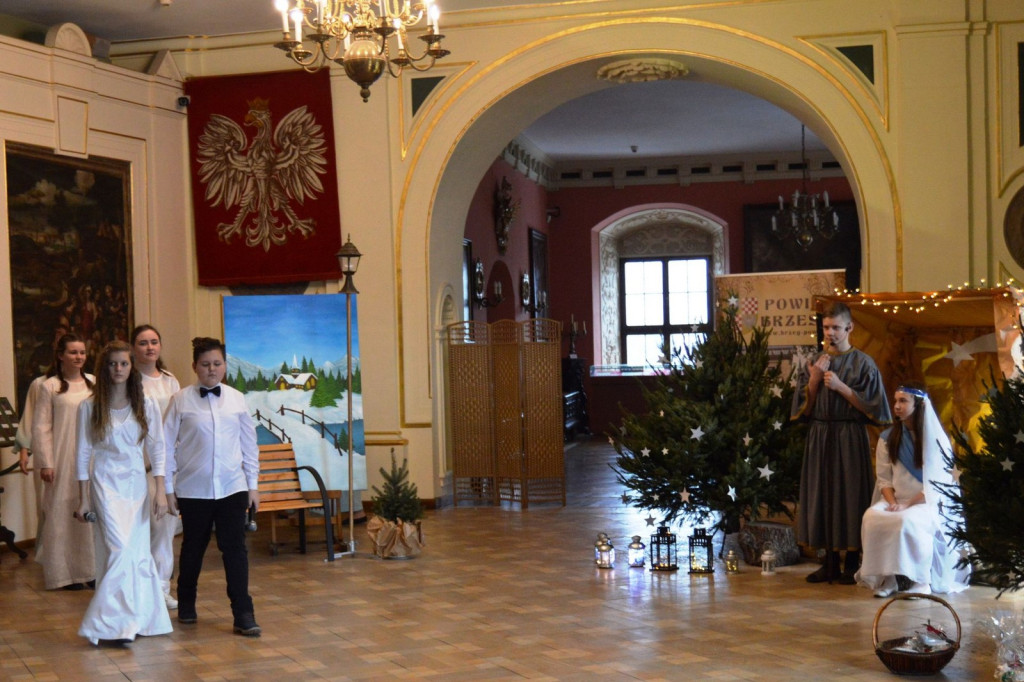 Jasełka na Zamku Piastów Śląskich w wykonaniu uczniów PSP nr 1