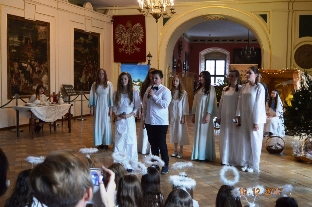 Jasełka na Zamku Piastów Śląskich w wykonaniu uczniów PSP nr 1
