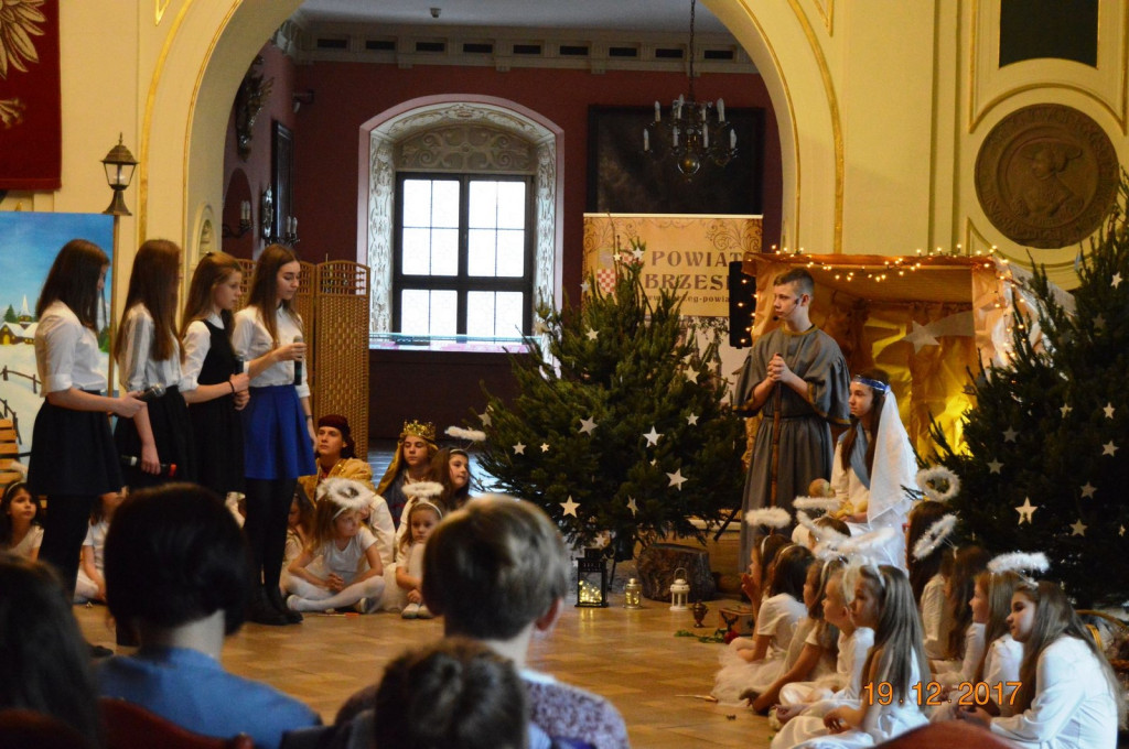 Jasełka na Zamku Piastów Śląskich w wykonaniu uczniów PSP nr 1
