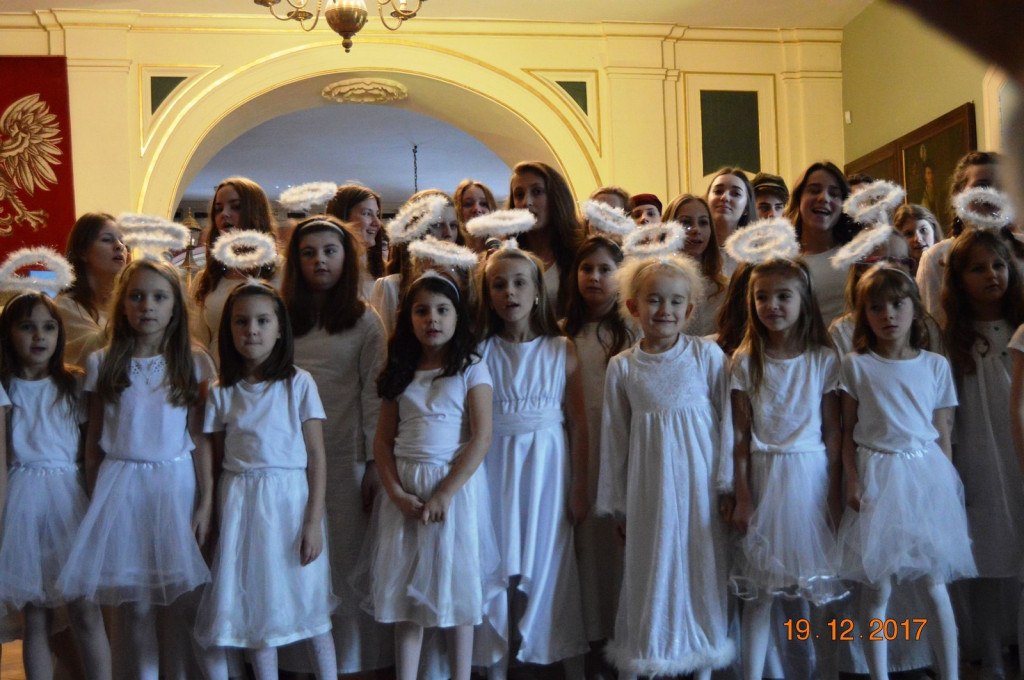 Jasełka na Zamku Piastów Śląskich w wykonaniu uczniów PSP nr 1