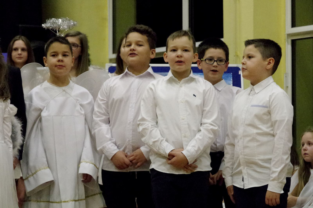 Bóg przychodzi w każdym człowieku - świątecznie w Ósemce