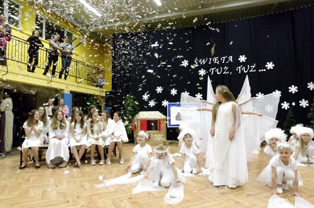 Bóg przychodzi w każdym człowieku - świątecznie w Ósemce