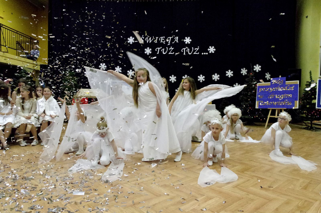 Bóg przychodzi w każdym człowieku - świątecznie w Ósemce