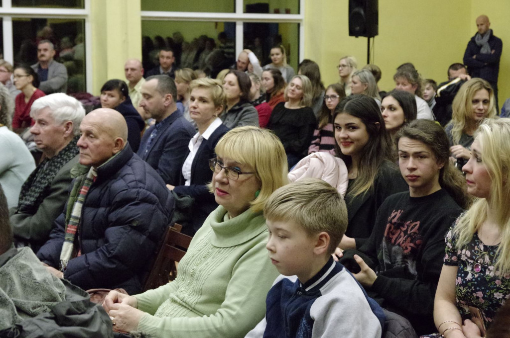 Bóg przychodzi w każdym człowieku - świątecznie w Ósemce
