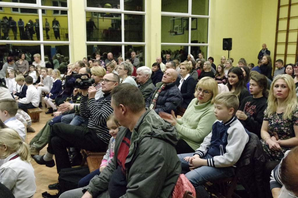 Bóg przychodzi w każdym człowieku - świątecznie w Ósemce