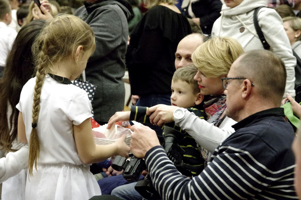 Bóg przychodzi w każdym człowieku - świątecznie w Ósemce