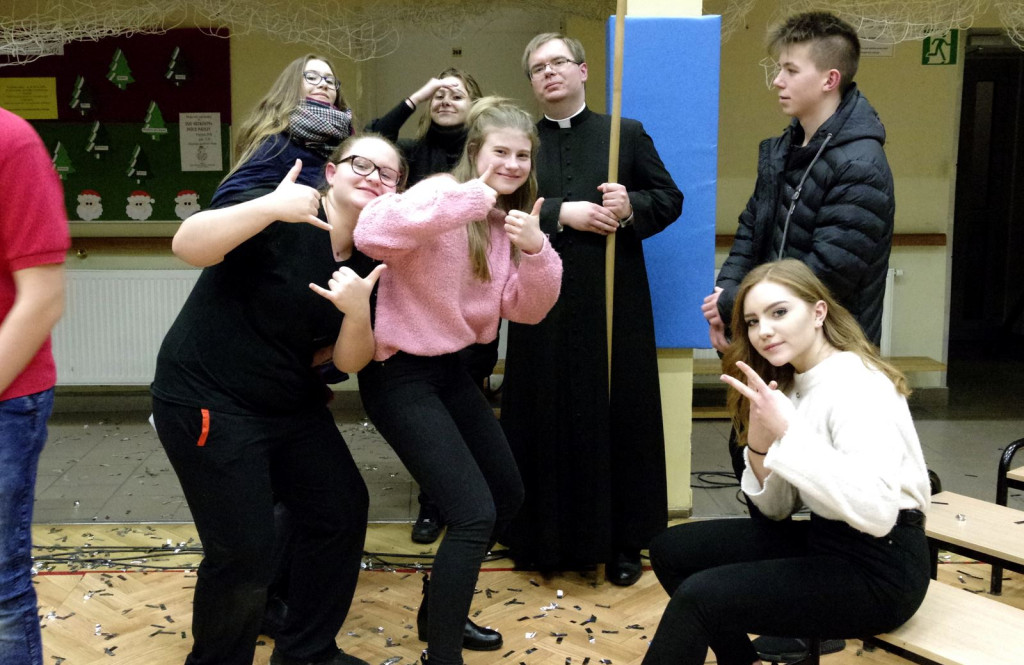 Bóg przychodzi w każdym człowieku - świątecznie w Ósemce