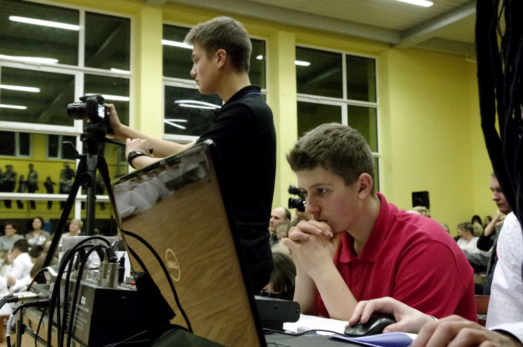 Bóg przychodzi w każdym człowieku - świątecznie w Ósemce