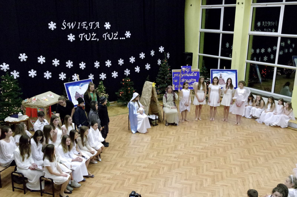 Bóg przychodzi w każdym człowieku - świątecznie w Ósemce