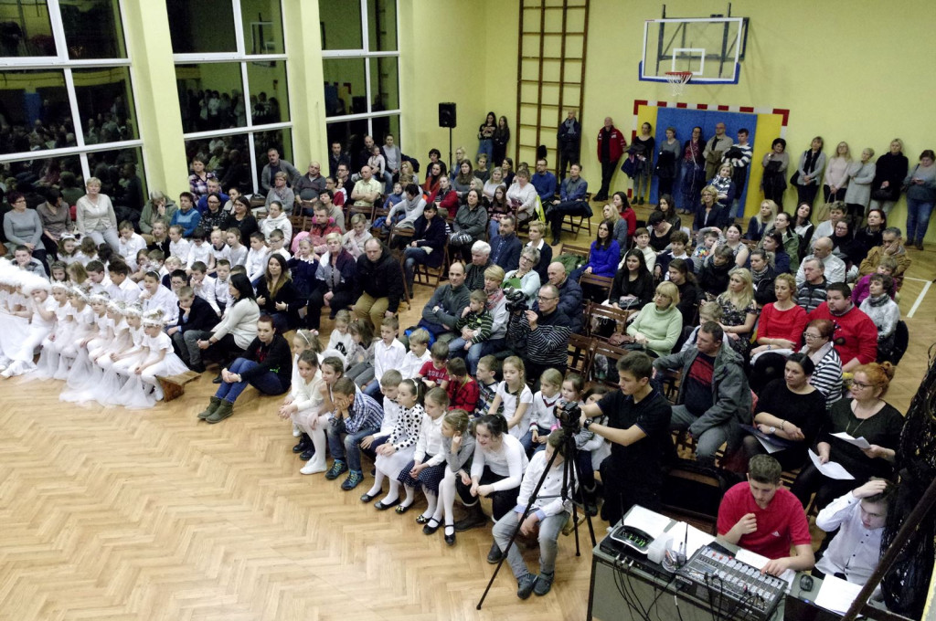 Bóg przychodzi w każdym człowieku - świątecznie w Ósemce