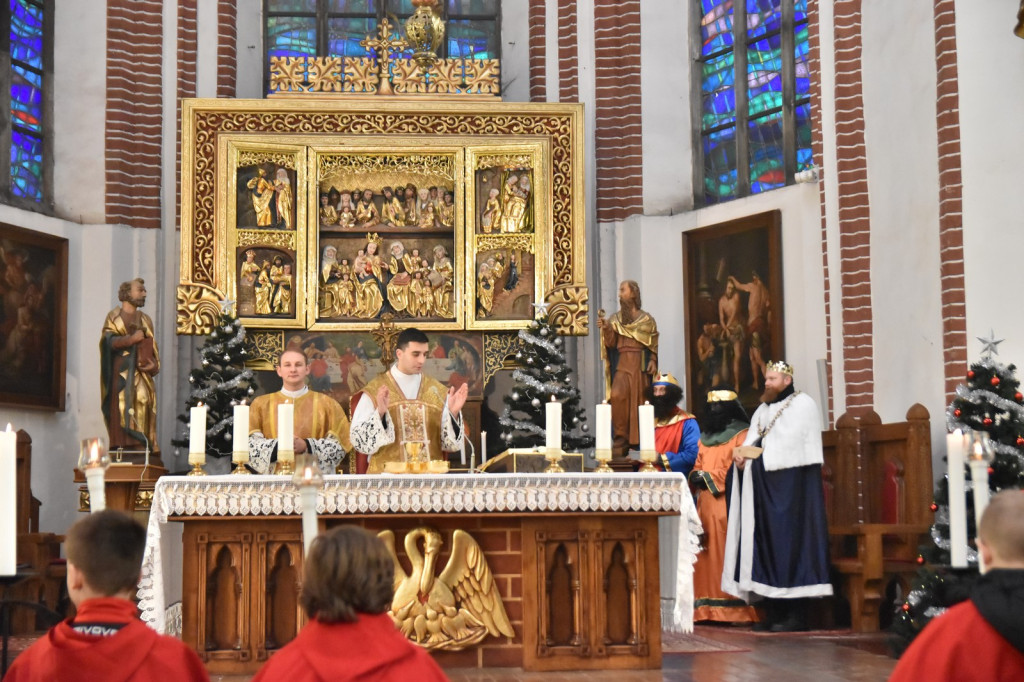 V Orszak Trzech Króli w Brzegu [fotorelacja]