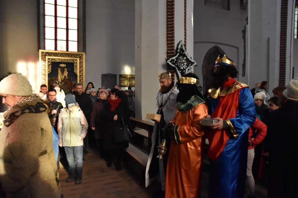 V Orszak Trzech Króli w Brzegu [fotorelacja]
