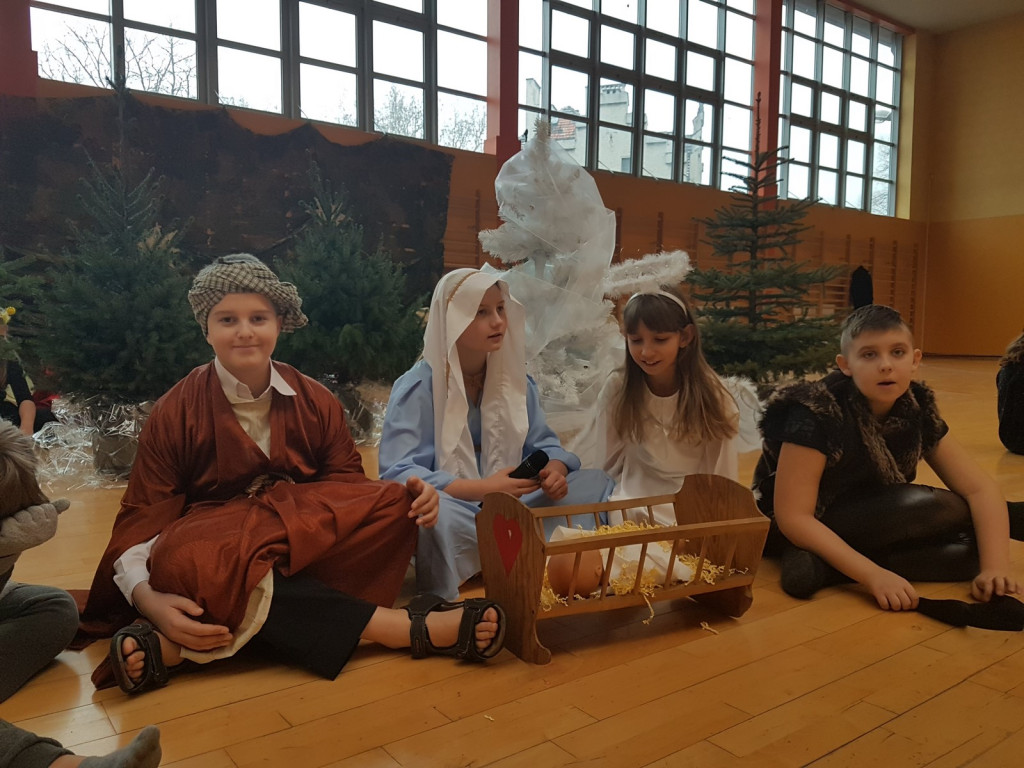 Świeć gwiazdeczko, świeć - Jasełka w PSP nr 3