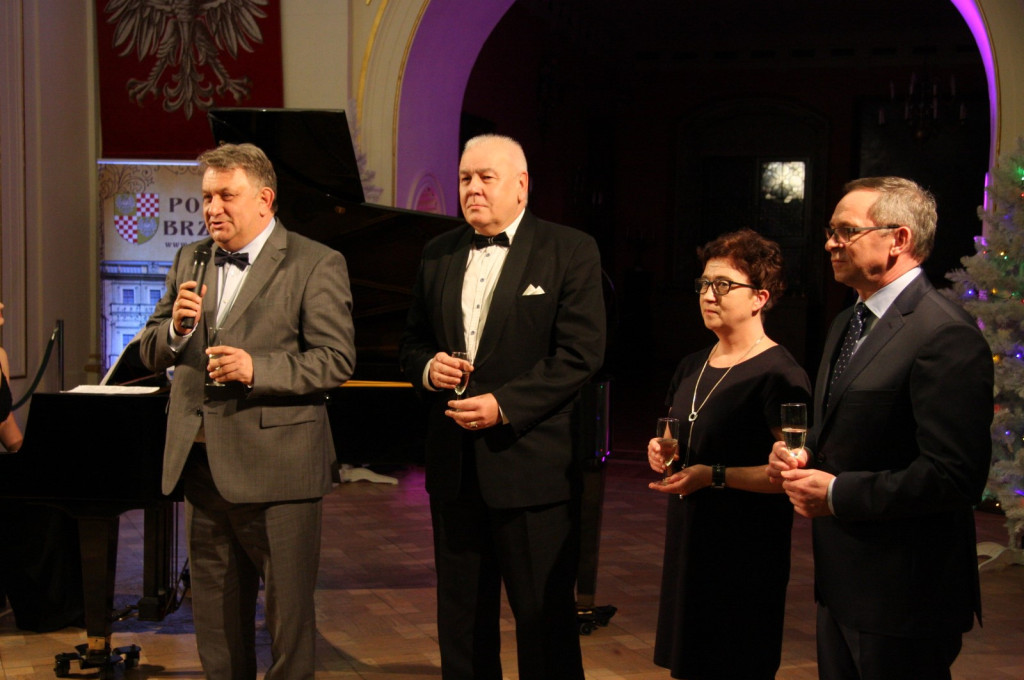 Koncert Noworoczny w zamkowych salach. Z szampanem, toastem i życzeniami