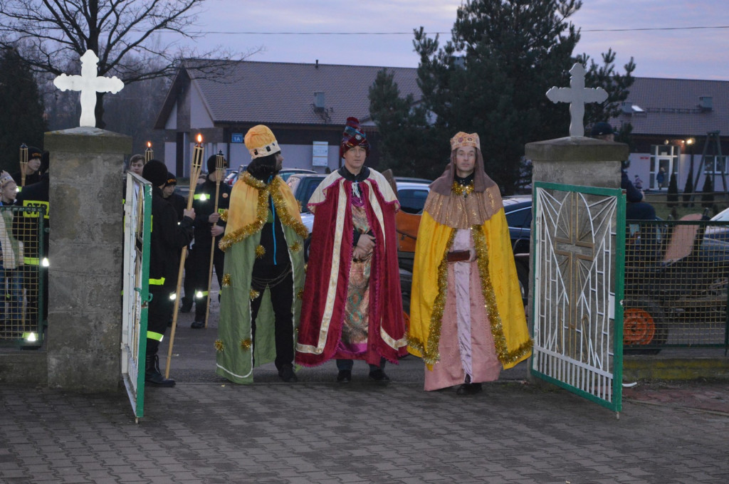Pierwszy Orszak Trzech Króli w Lubszy