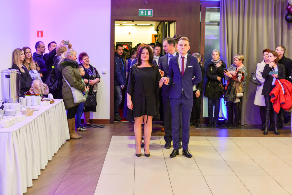 Studniówki 2018: Bal maturalny Zespołu Szkół Ekonomicznych w Brzegu [fotogaleria]