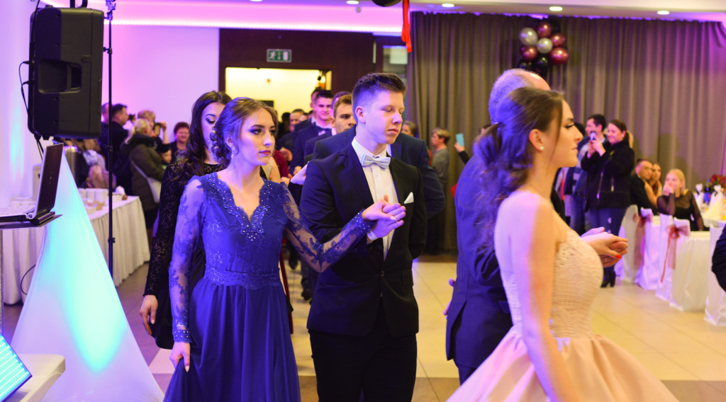 Studniówki 2018: Bal maturalny Zespołu Szkół Ekonomicznych w Brzegu [fotogaleria]