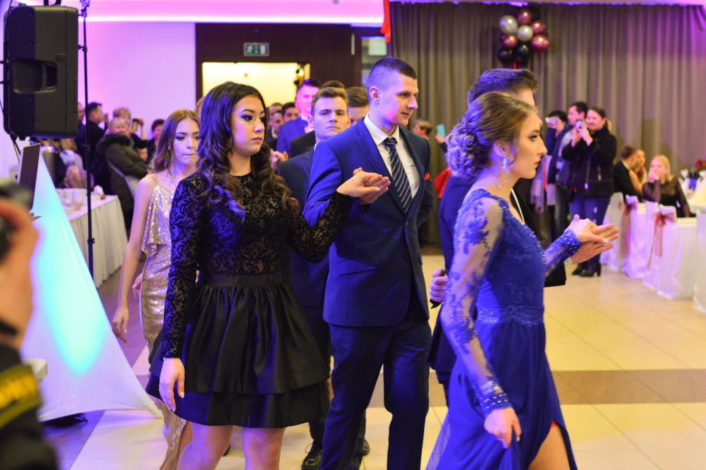 Studniówki 2018: Bal maturalny Zespołu Szkół Ekonomicznych w Brzegu [fotogaleria]