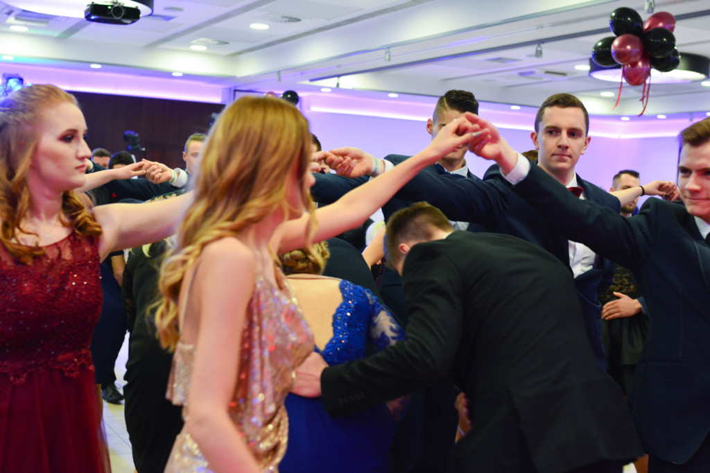 Studniówki 2018: Bal maturalny Zespołu Szkół Ekonomicznych w Brzegu [fotogaleria]