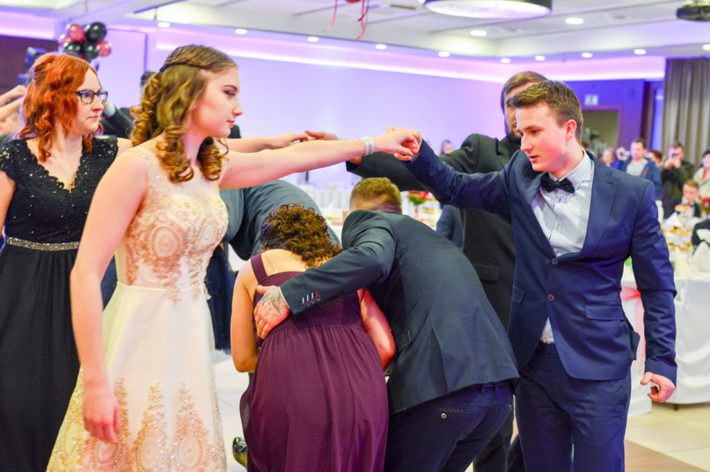 Studniówki 2018: Bal maturalny Zespołu Szkół Ekonomicznych w Brzegu [fotogaleria]