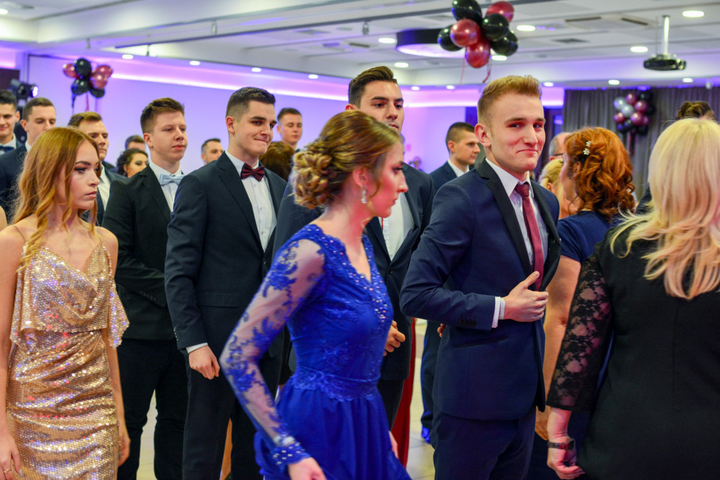 Studniówki 2018: Bal maturalny Zespołu Szkół Ekonomicznych w Brzegu [fotogaleria]