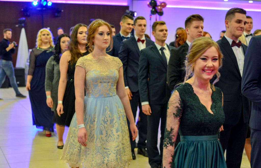 Studniówki 2018: Bal maturalny Zespołu Szkół Ekonomicznych w Brzegu [fotogaleria]