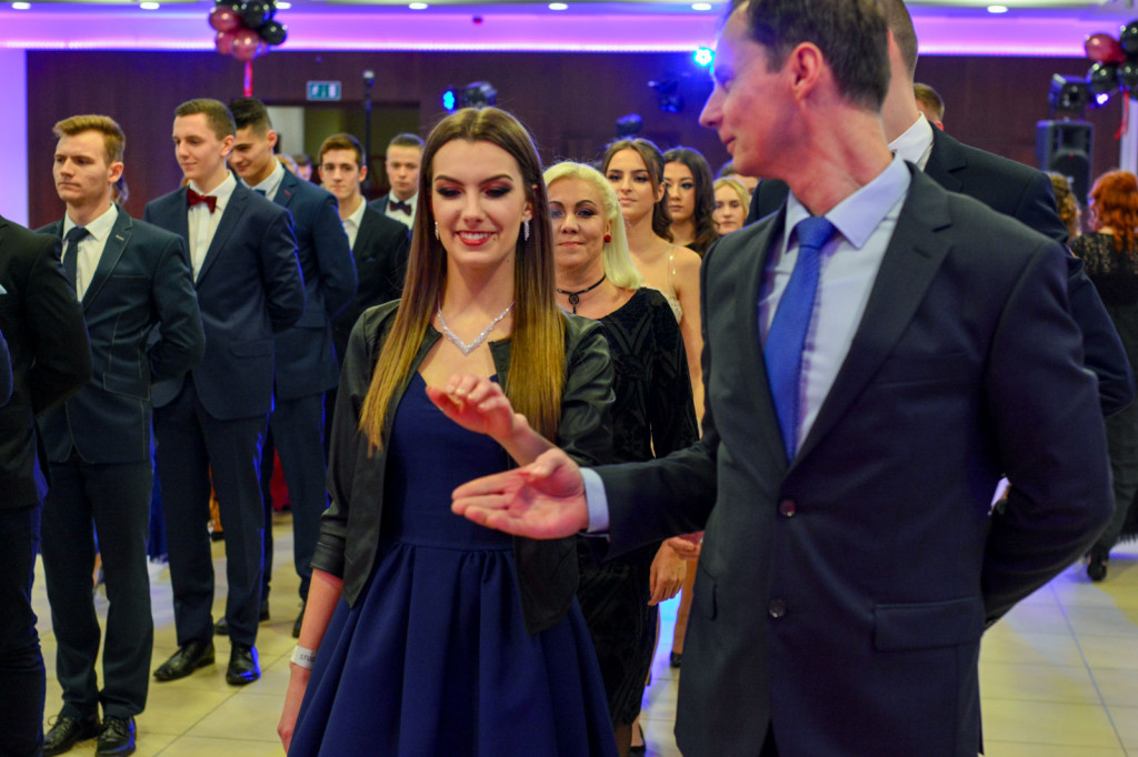 Studniówki 2018: Bal maturalny Zespołu Szkół Ekonomicznych w Brzegu [fotogaleria]