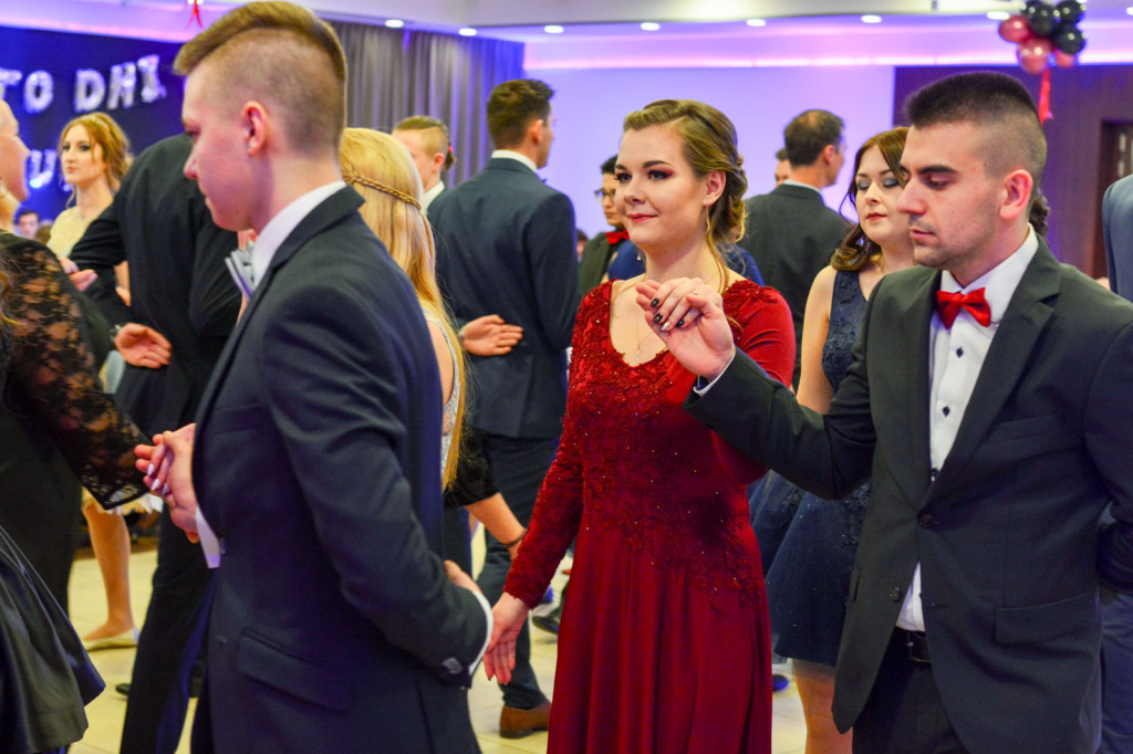 Studniówki 2018: Bal maturalny Zespołu Szkół Ekonomicznych w Brzegu [fotogaleria]